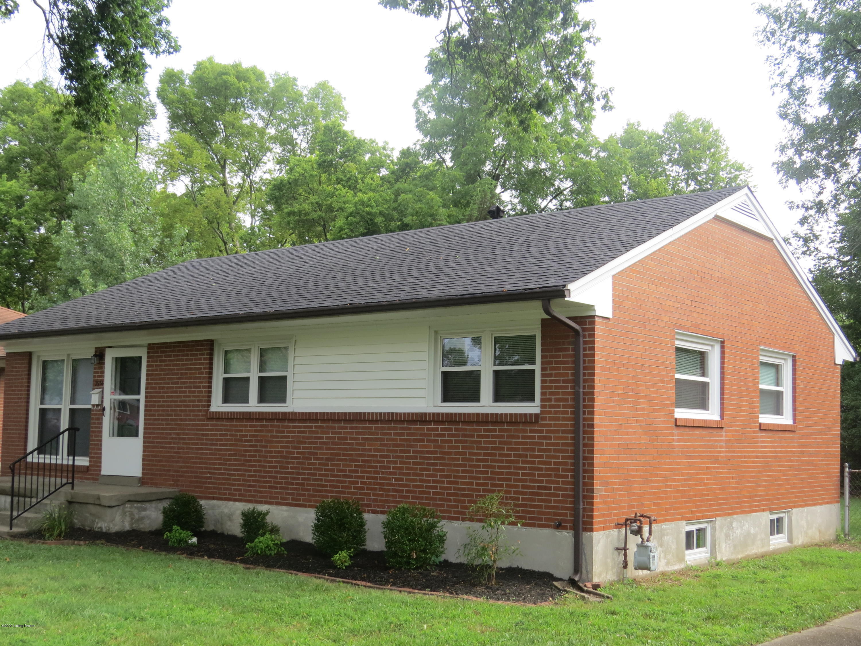 2934 Rio Rita Avenue Louisville, KY 40220 - Photo 32 of 36 IMG_6676