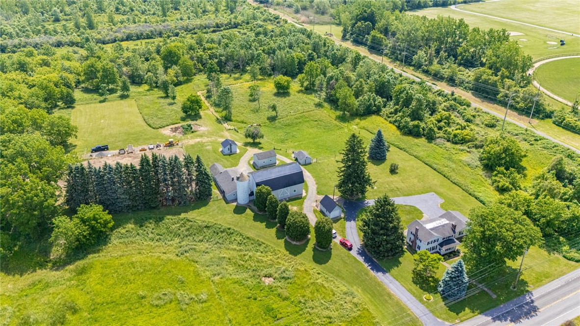 364 Island Cottage Road Greece, NY 14612 - Photo 23 of 49
