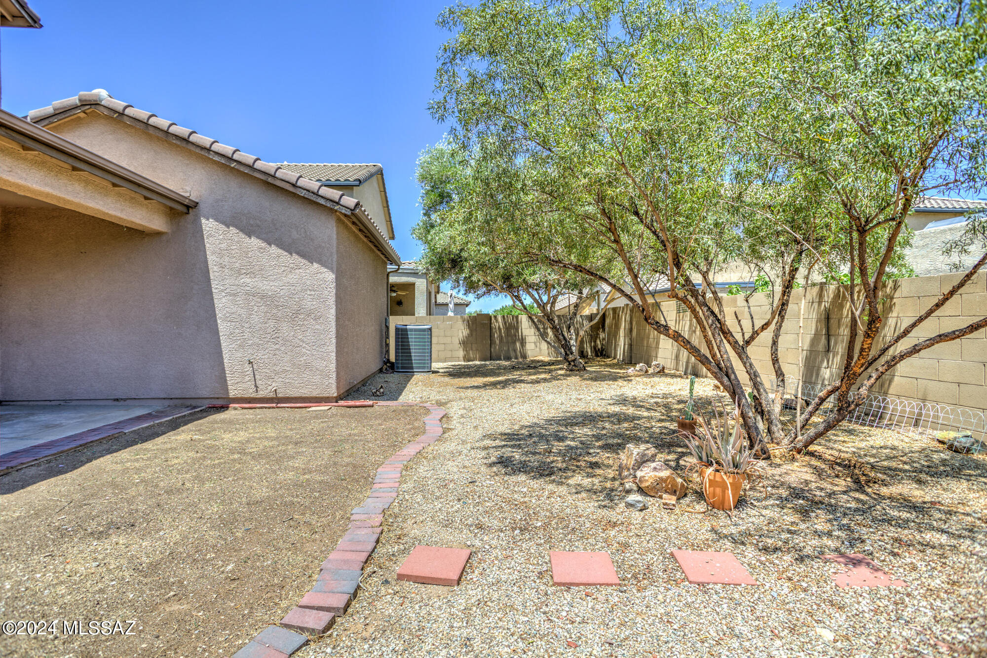 10583 East Water Poppy Road Tucson, AZ 85747 - Photo 37 of 40