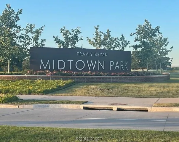 $644,000 | 500 West Carson Street, Bryan, TX 77801