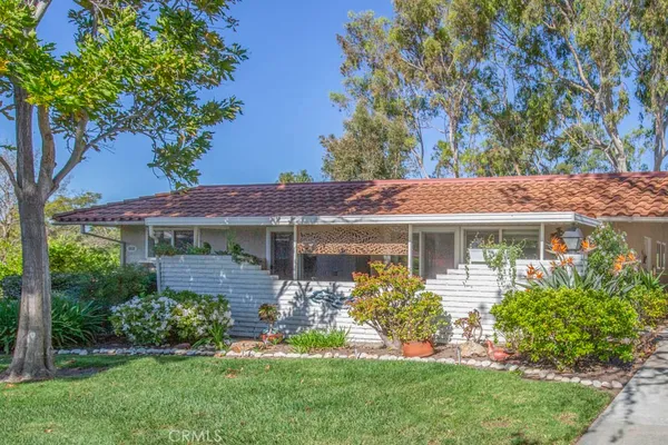 $615,000 | 668 Via Mendoza, Unit Q, Laguna Woods, CA 92637