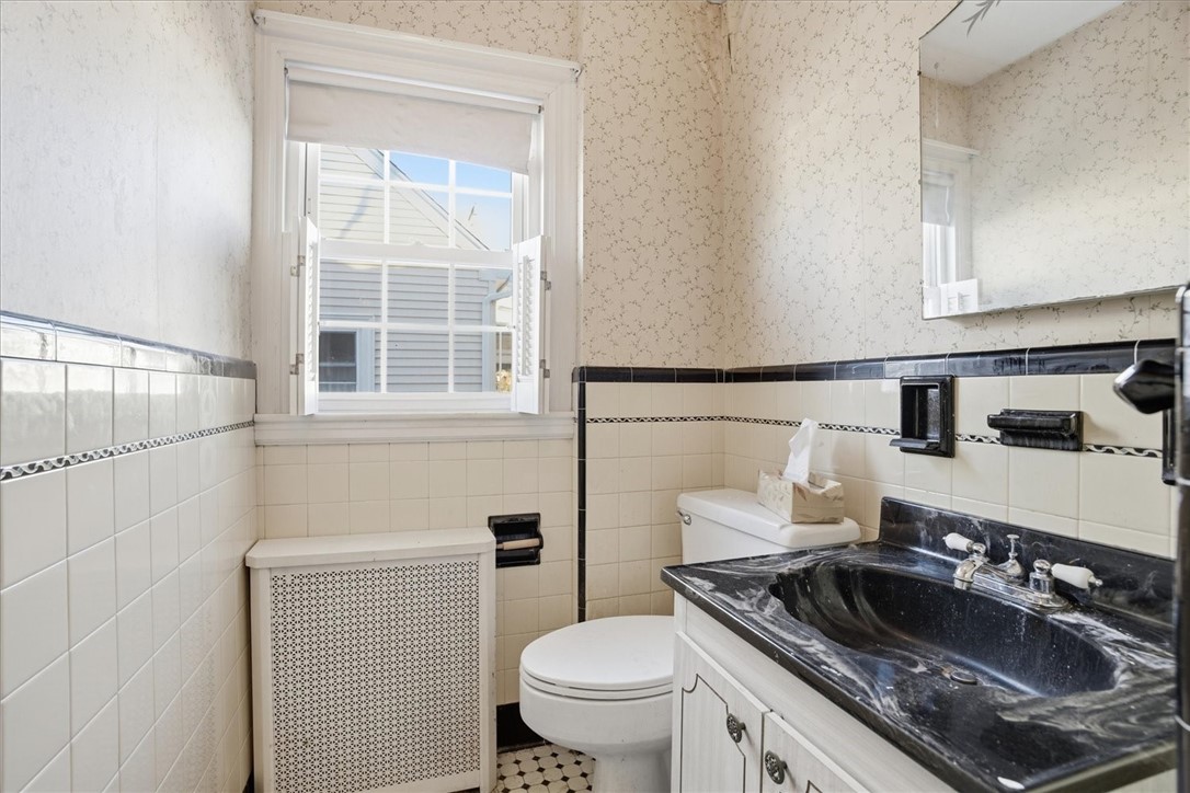 269 Nelson Street Providence, RI 02908 - Photo 12 of 20