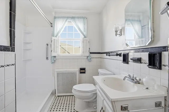 $379,900 | 269 Nelson Street, Providence, RI 02908