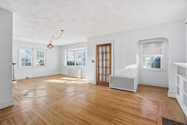 $379,900 | 269 Nelson Street, Providence, RI 02908