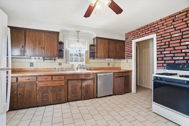 $379,900 | 269 Nelson Street, Providence, RI 02908