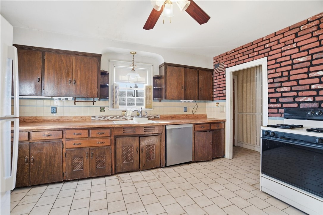 269 Nelson Street Providence, RI 02908 - Photo 9 of 20