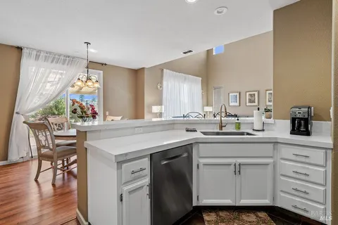 $599,000 | 2854 Pearblossom Drive, Santa Rosa, CA 95407