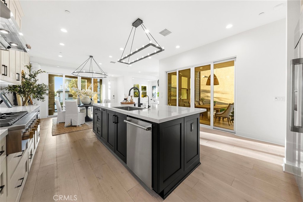 134 Aspect Irvine, CA 92618 - Photo 14 of 68