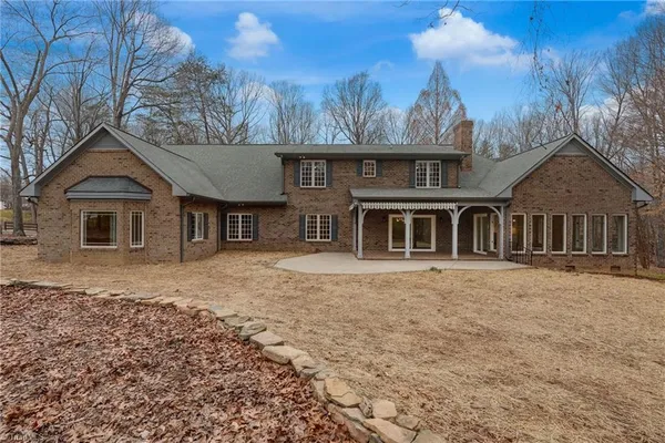 $900,000 | 231 River Ridge Road, Eden, NC 27288