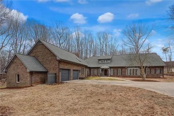 $900,000 | 231 River Ridge Road, Eden, NC 27288