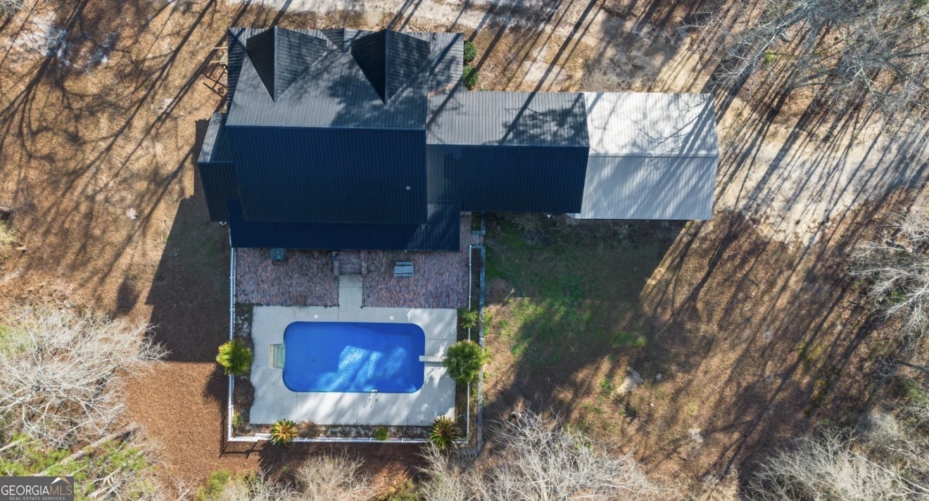 4430 Oak Hill Church Road Millen, GA 30442 - Photo 4 of 41 a view of fireplace in balcony