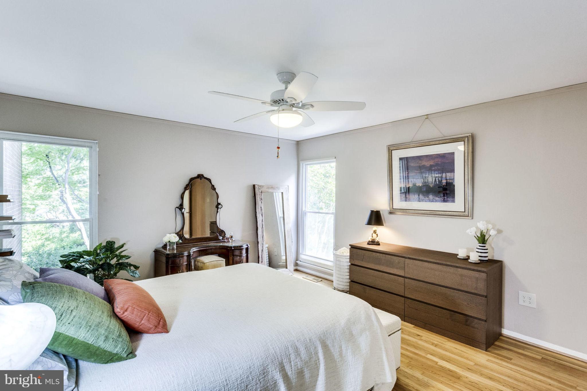 11514 Links Drive Reston, VA 20190 - Photo 20 of 30 Sunny and Bright