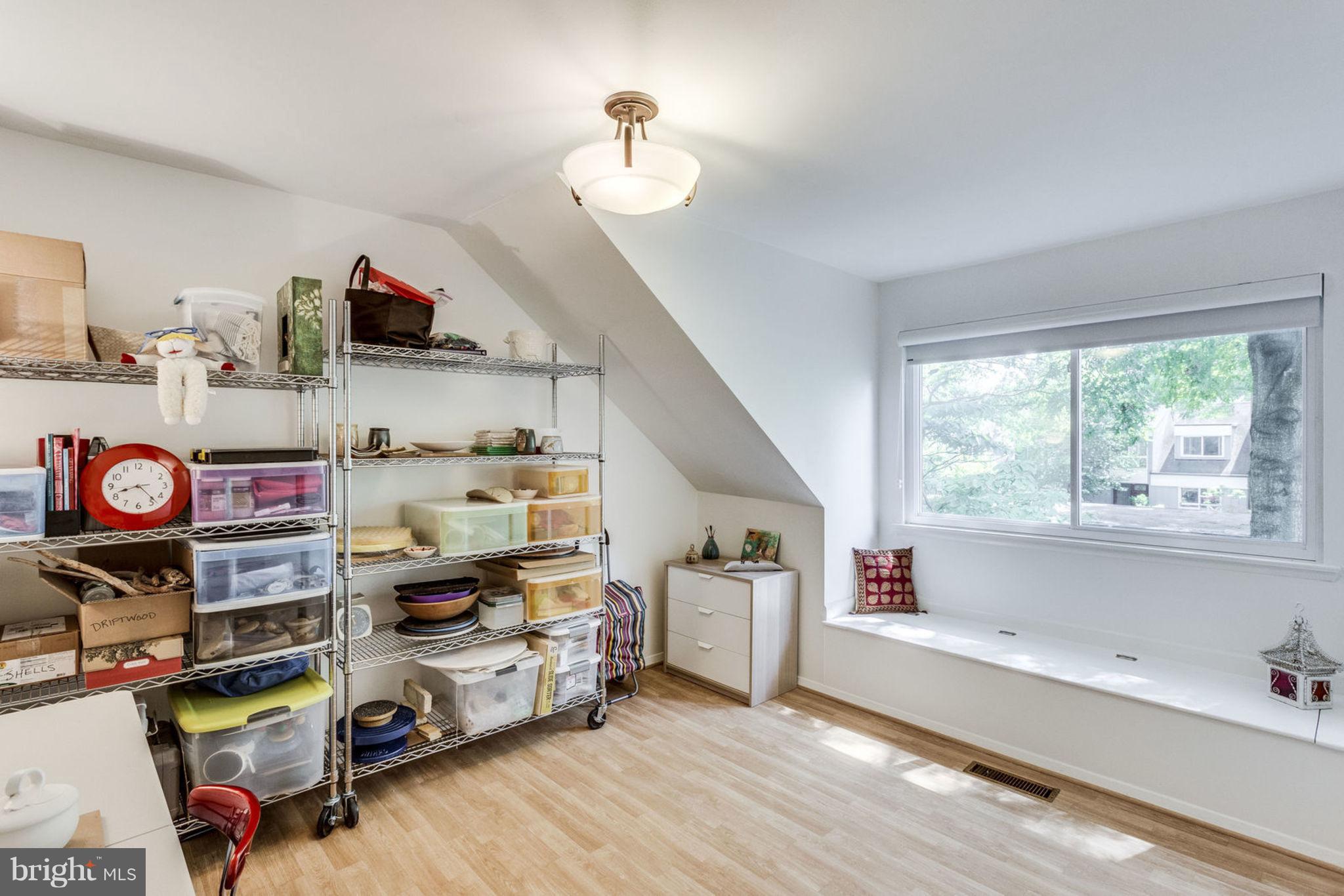 11514 Links Drive Reston, VA 20190 - Photo 25 of 30 Bedroom with Built In Window Seat