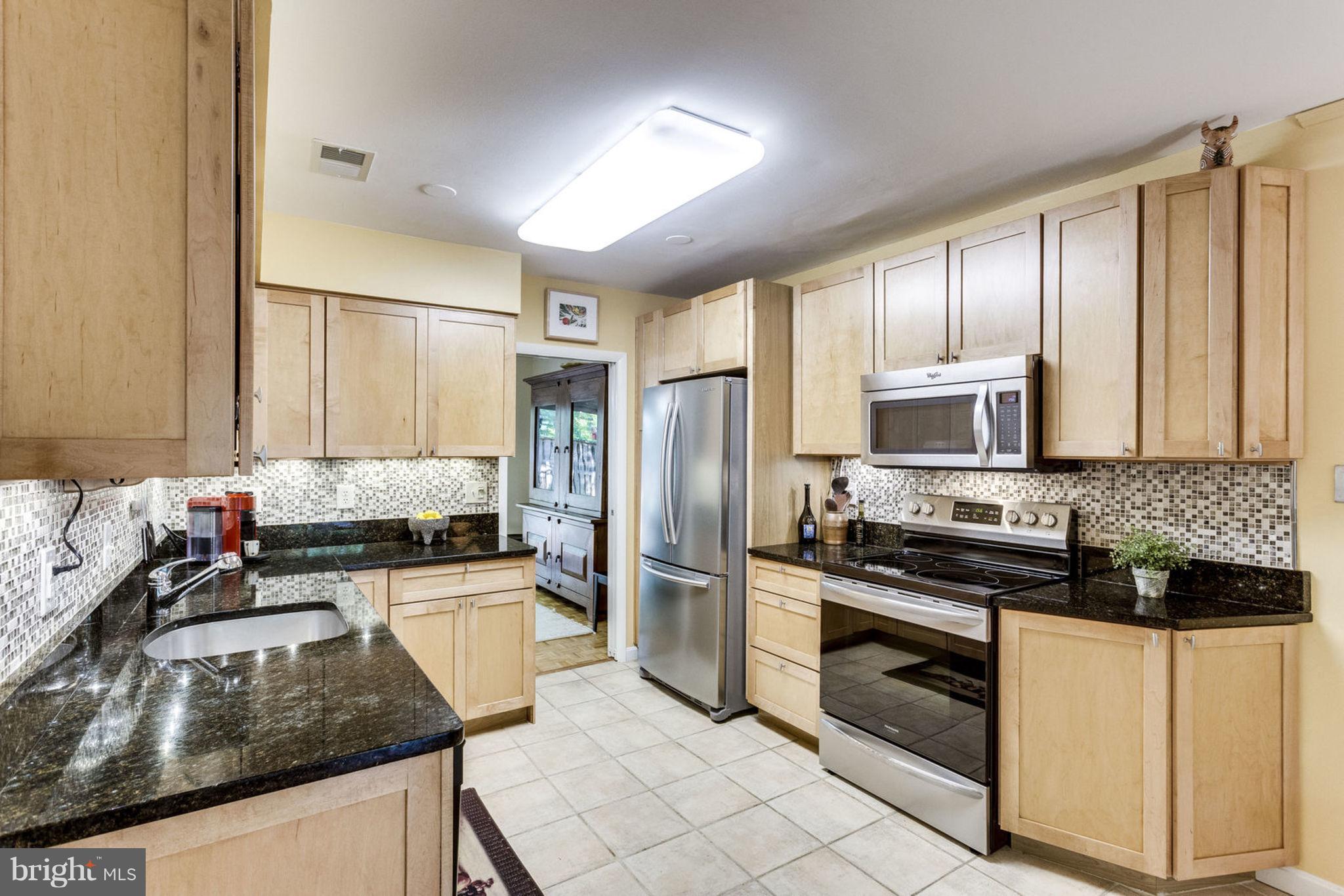 11514 Links Drive Reston, VA 20190 - Photo 8 of 30 Kitchen