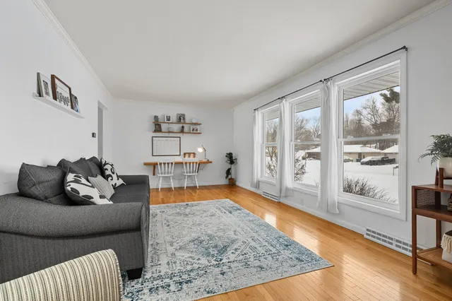 $266,900 | 232 Glenview Drive, Paw Paw, MI 49079