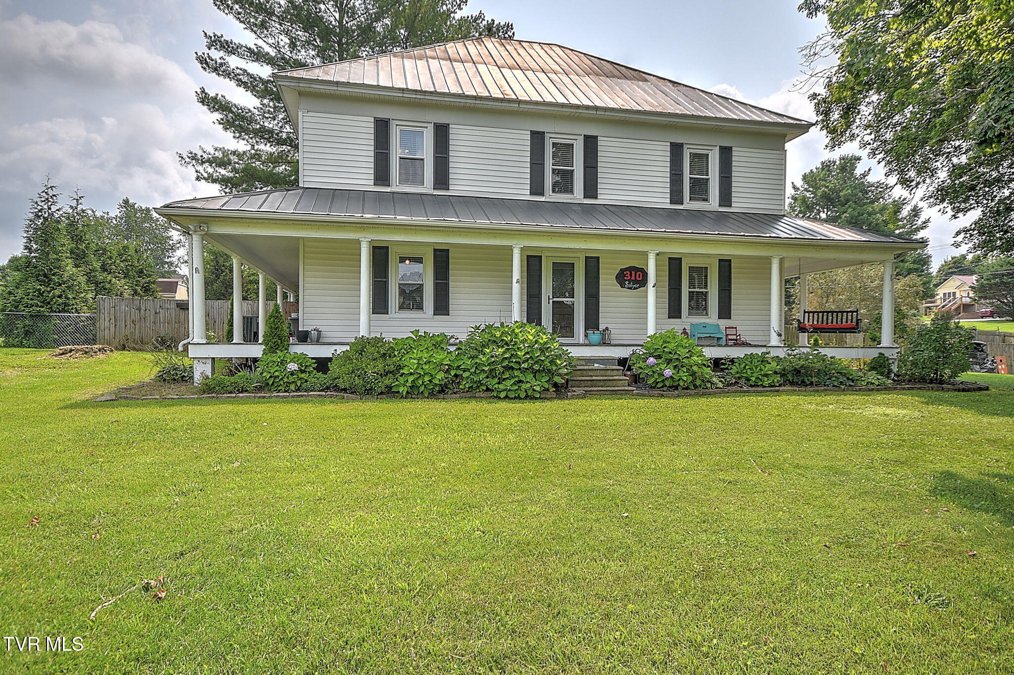 310 Hugh Cox Road Gray, TN 37615 - Photo 3 of 42 23341