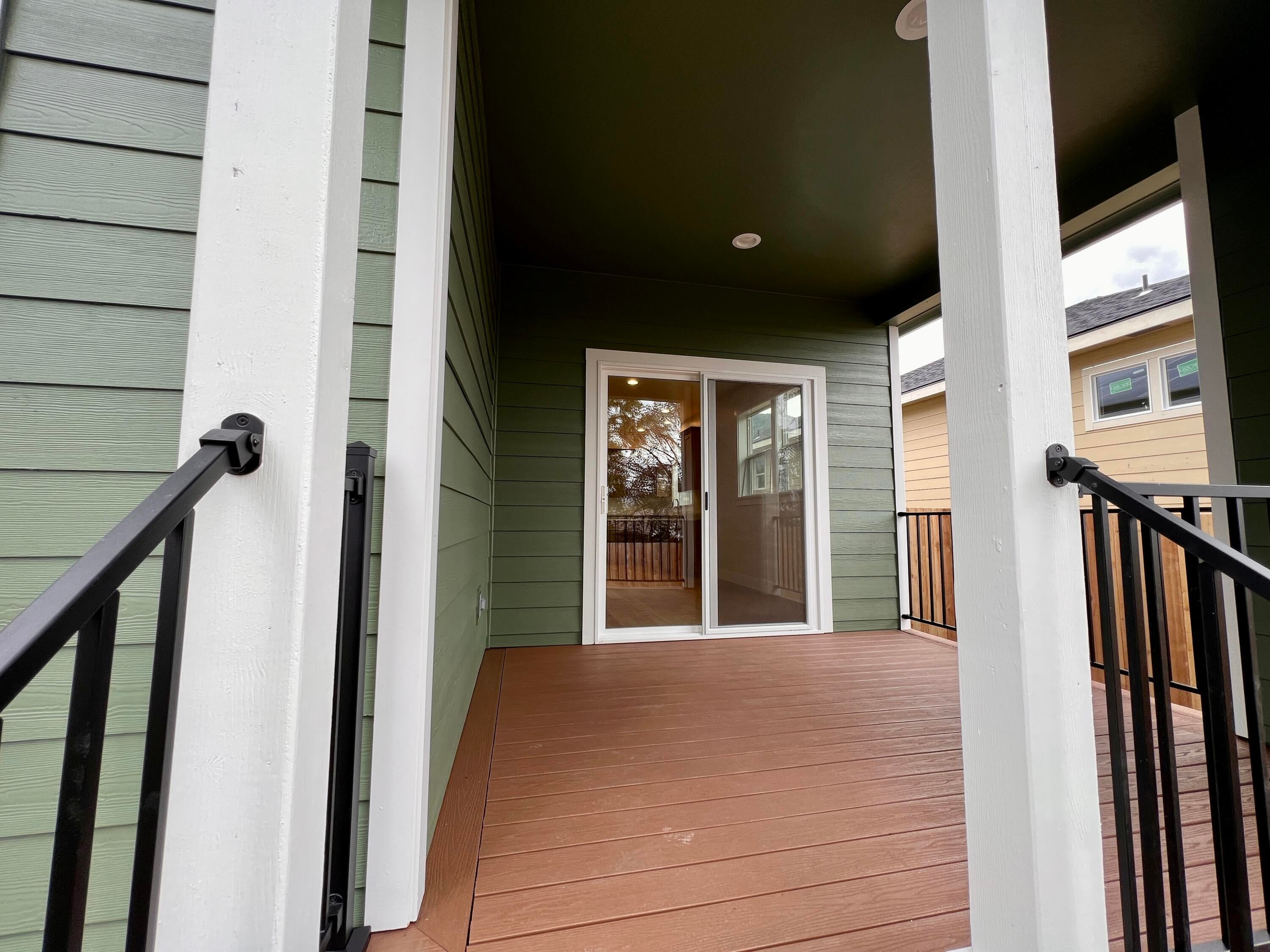 363 Randy Street Ashland, OR 97520 - Photo 10 of 28 Back Deck