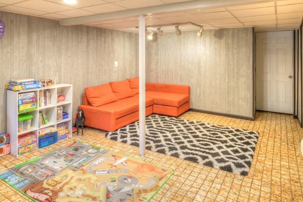 19 Ravenwood Road Peabody, MA 01960 - Photo 22 of 27 Gallery Image 22