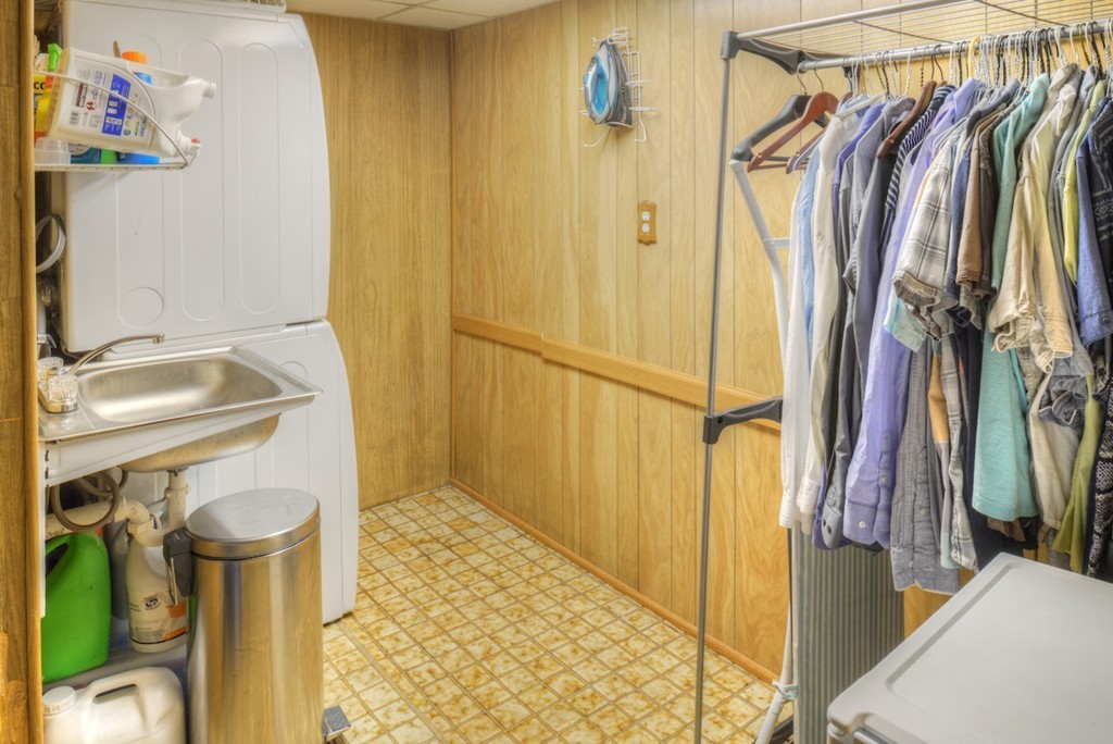 19 Ravenwood Road Peabody, MA 01960 - Photo 24 of 27 Gallery Image 24