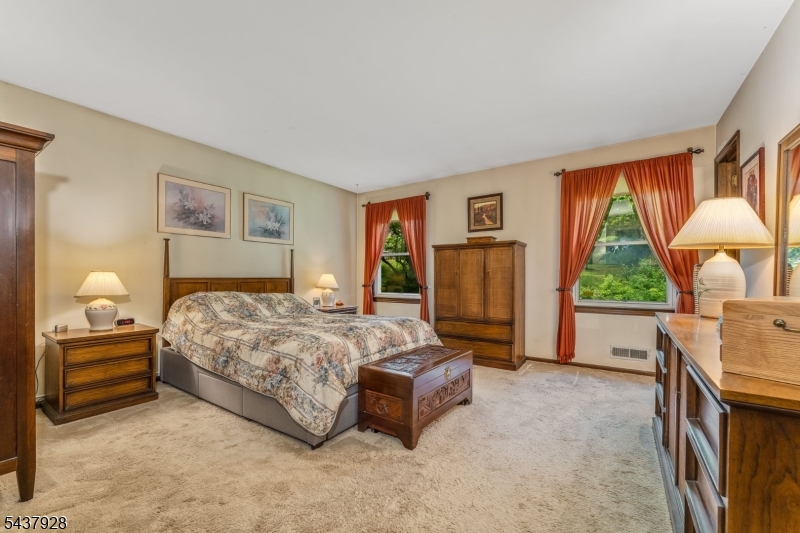 5 Hibbler Road Lebanon, NJ 08833 - Photo 4 of 16