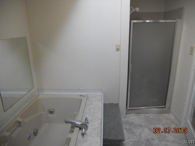 4045 Mauch Chunk Road Coplay, PA 18037 - Photo 8 of 12 Full bathroom