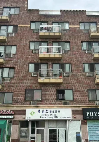 $598,000 | 84-09 Queens Boulevard, Unit 4B | Elmhurst