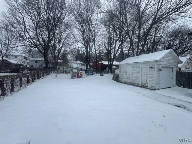 $139,900 | 249 Syracuse Avenue, Oswego, NY 13126