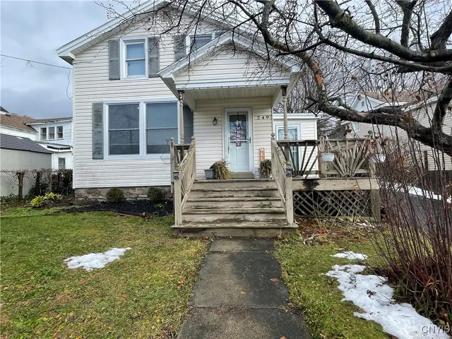 $139,900 | 249 Syracuse Avenue, Oswego, NY 13126
