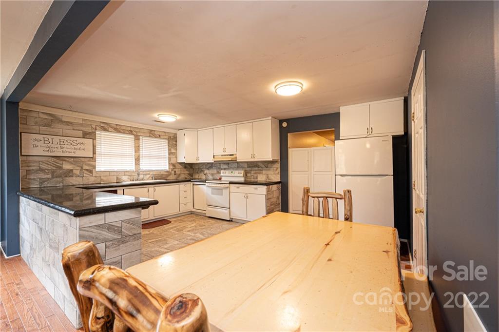 5328 Miller Mill Road Hickory, NC 28602 - Photo 29 of 48 Gallery Image 29