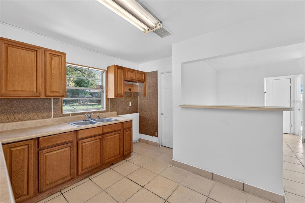 1437 Arlington Road Lakeland, FL 33805 - Photo 8 of 31