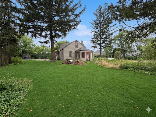 1561 North Gary Avenue Wheaton, IL 60187 - Photo 1 of 10