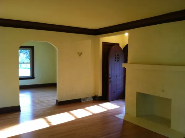 $325,000 | 1561 North Gary Avenue, Wheaton, IL 60187