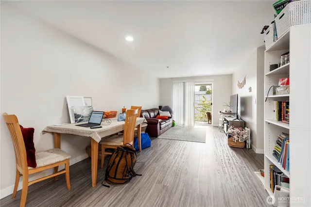 $3,000,000 | 910 North 95th Street, Seattle, WA 98103