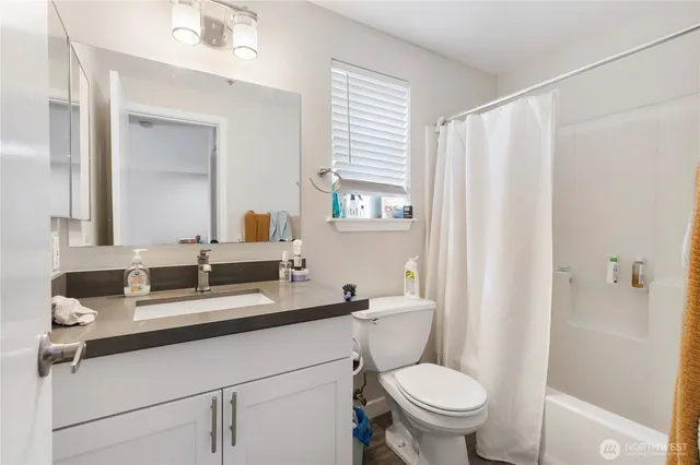 $3,000,000 | 910 North 95th Street, Seattle, WA 98103