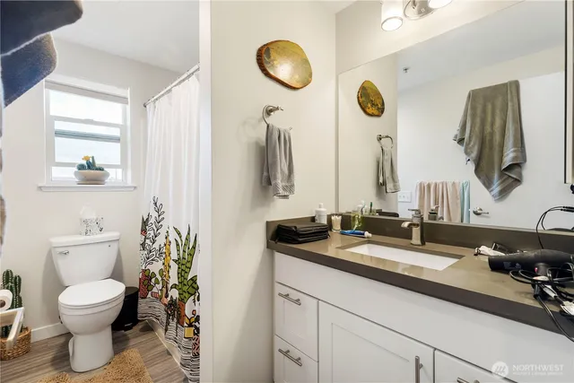 $3,000,000 | 910 North 95th Street, Seattle, WA 98103