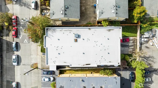 $3,000,000 | 910 North 95th Street, Seattle, WA 98103