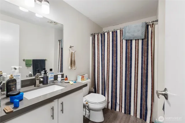 $3,000,000 | 910 North 95th Street, Seattle, WA 98103