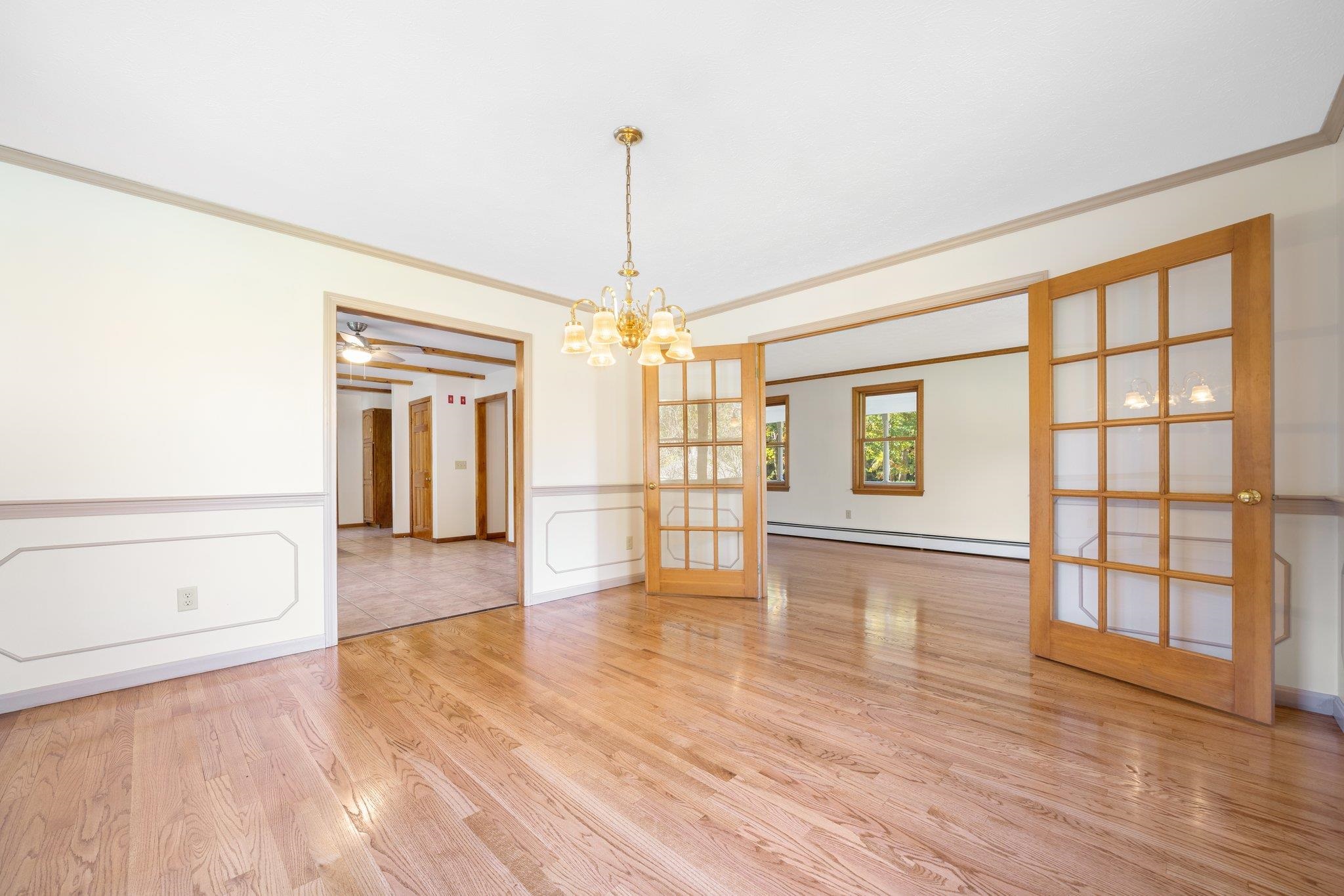 21 Anthony Drive Londonderry, NH 03053 - Photo 13 of 34