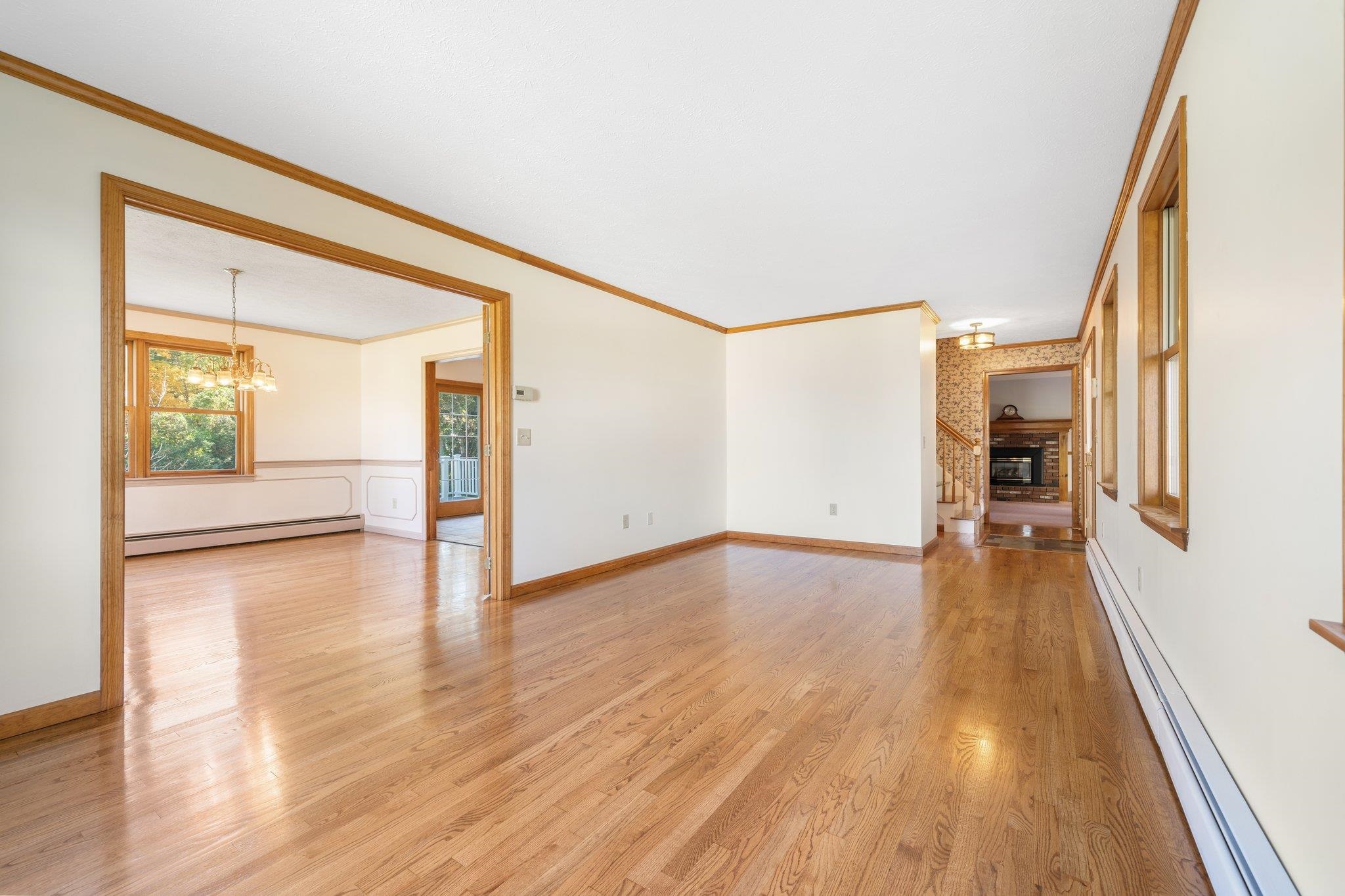 21 Anthony Drive Londonderry, NH 03053 - Photo 14 of 34