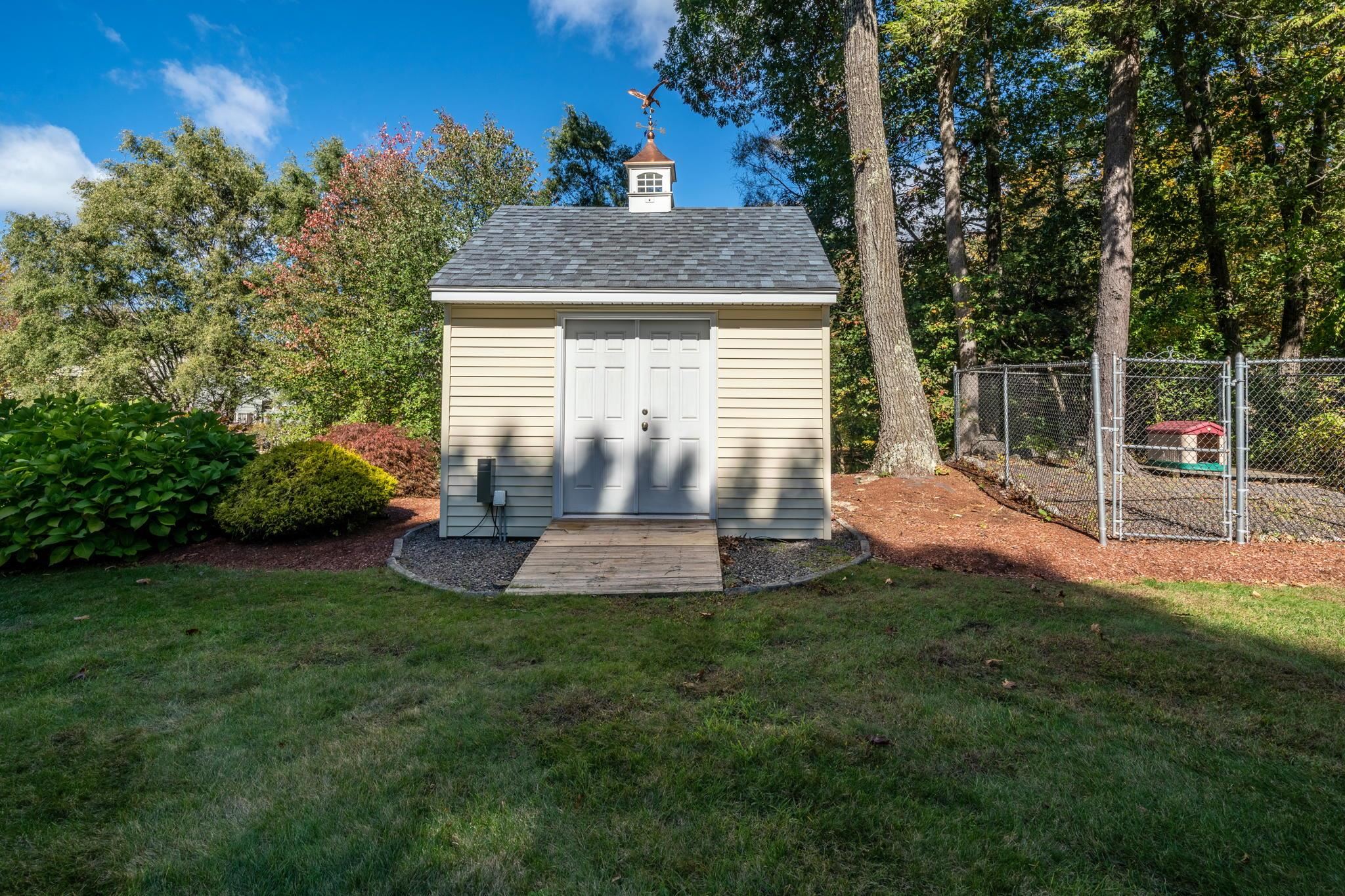 21 Anthony Drive Londonderry, NH 03053 - Photo 31 of 34