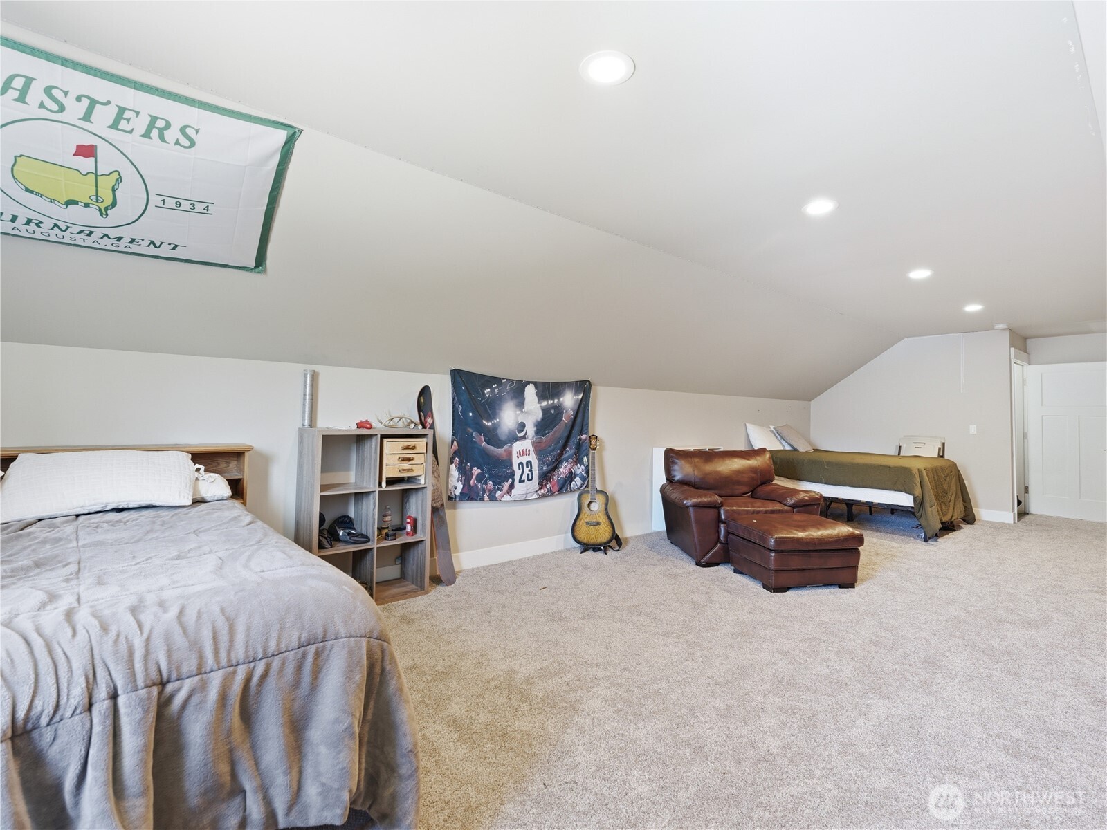 2128 McEldowney Road Malaga, WA 98828 - Photo 36 of 39 a bed room with a bed and a couch