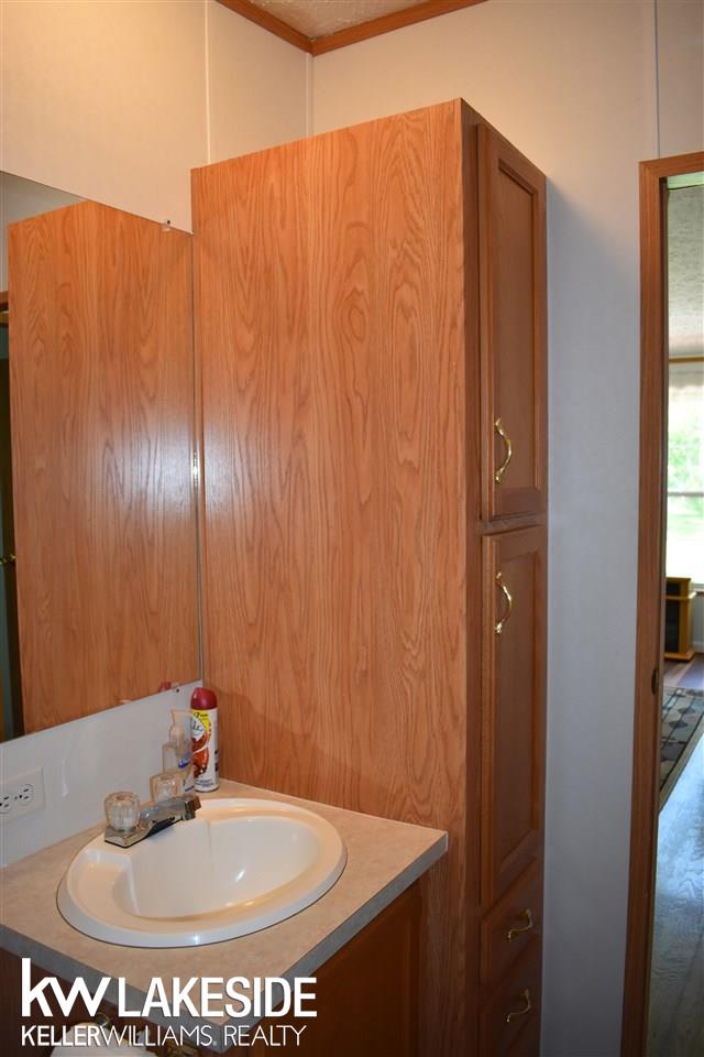 2232 Guernsey Road Beaverton, MI 48612 - Photo 21 of 41 31348784-20.JPG