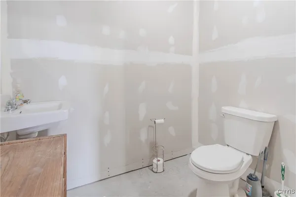 $899,900 | 42685 Nys Route 12, Alexandria Bay, NY 13607