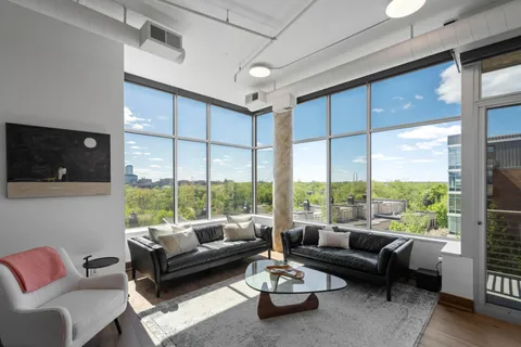 $1,329,000 | 100 Northeast 2nd Street, Unit A560, Minneapolis, MN 55413