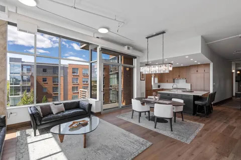 $1,329,000 | 100 Northeast 2nd Street, Unit A560, Minneapolis, MN 55413