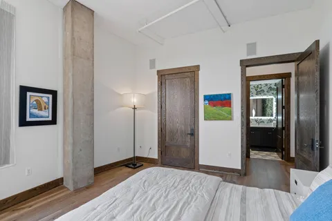 $1,329,000 | 100 Northeast 2nd Street, Unit A560, Minneapolis, MN 55413