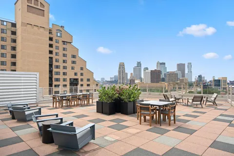 $1,329,000 | 100 Northeast 2nd Street, Unit A560, Minneapolis, MN 55413