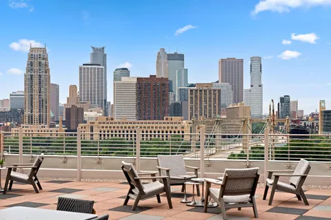 $1,329,000 | 100 Northeast 2nd Street, Unit A560, Minneapolis, MN 55413