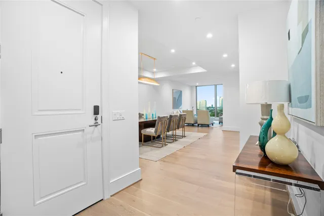 $2,699,000 | 5656 San Felipe Street, Unit 1301, Houston, TX 77056