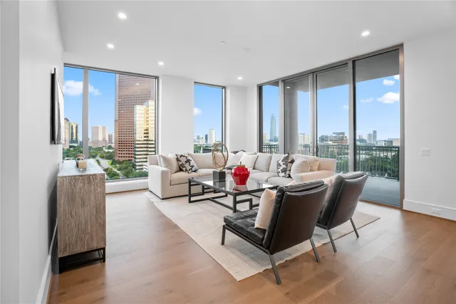 $2,699,000 | 5656 San Felipe Street, Unit 1301, Houston, TX 77056